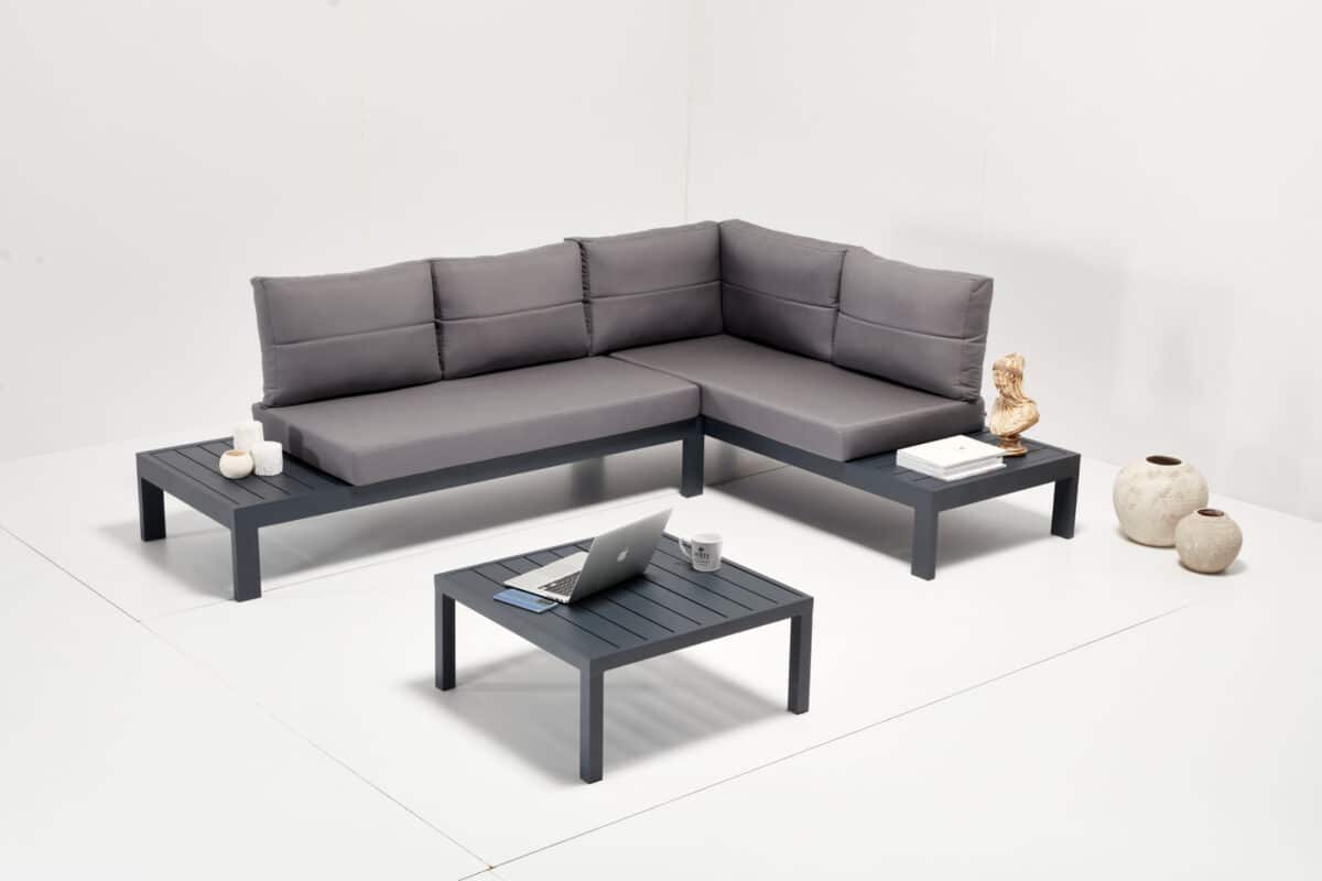 Gartenecksofa mit Beistelltisch