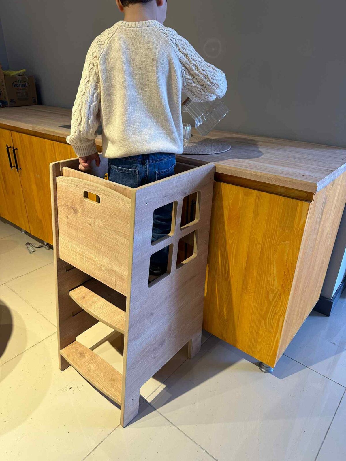 Lernturm für Kinder aus Holz -Montessori Küchenhelfer & Spielturm (ab 1 Jahr) – Bild 3