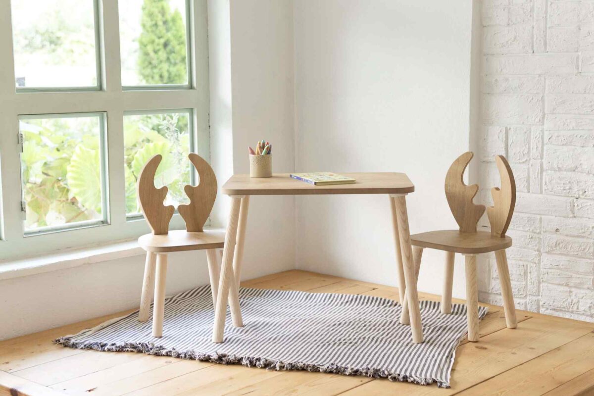 Kinder Tisch- und Stuhl-Set aus Holz -Montessori Design „Hirsch“ (1 Tisch + 1 Stuhl, ab 2–6 Jahre) – Bild 4