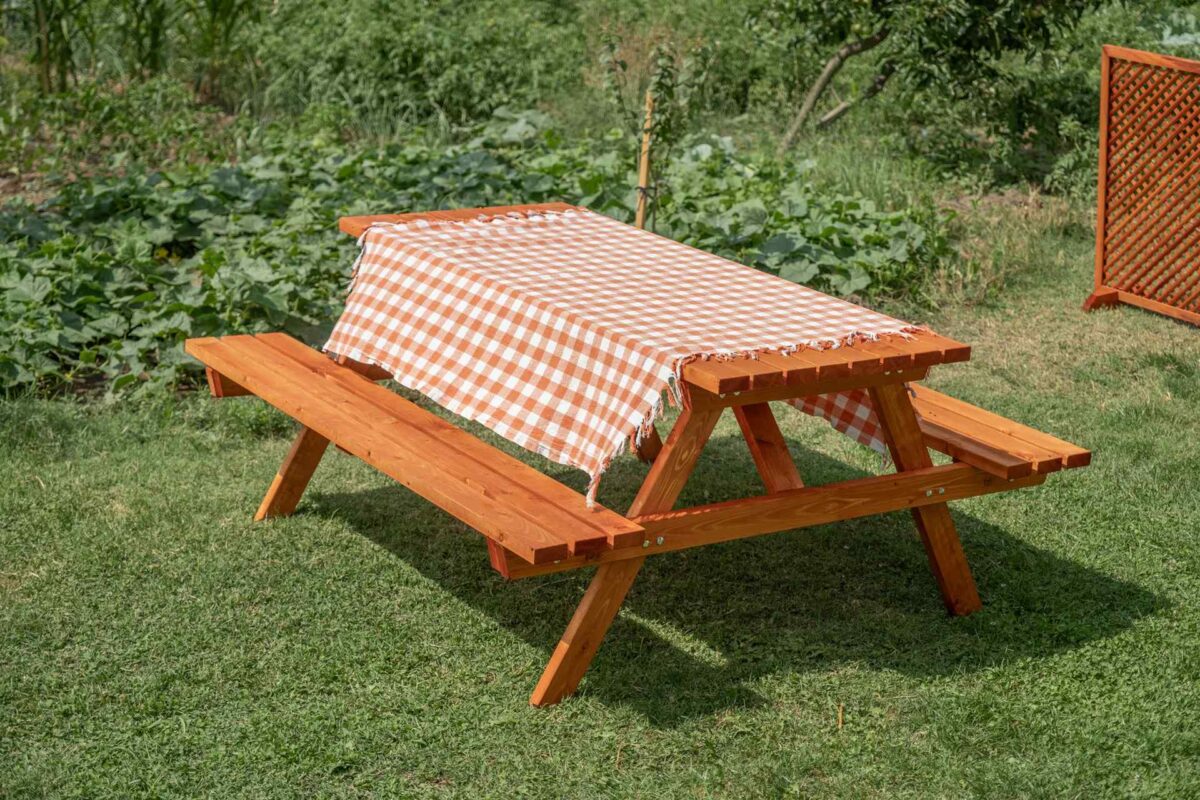 Picknicktisch aus Massivholz – 8 Personen – Bild 2