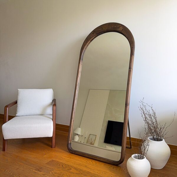Alternative view of Oval Standspiegel aus Kiefernholz – 180x80 cm