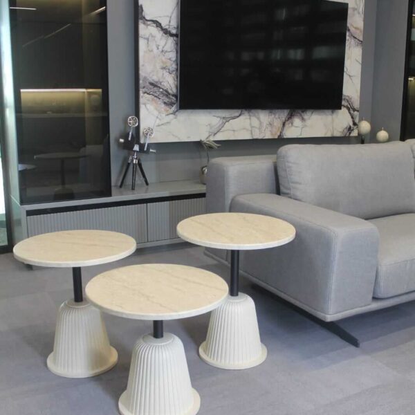 Alternative view of Milano 3-teiliger Couchtisch, fugenloser Travertin, matter Mondstein, matter Atlas