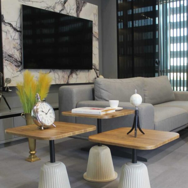 Venice 3-teiliger Couchtisch, fugenloses Walnussholz, matter Mondstein, matter Mondstein